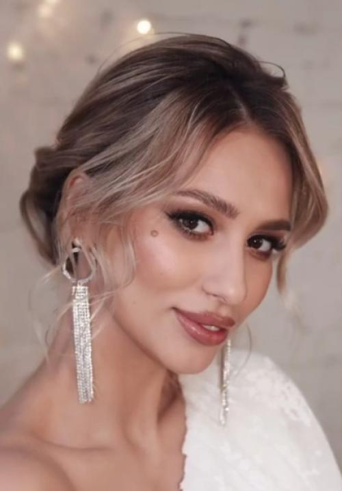 Тенденции свадебного макияжа и причесок 2022. 02