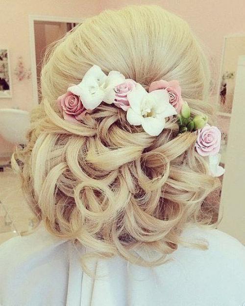 Внимание!  Девочки, открыта запись к выпускным вечерам. 05