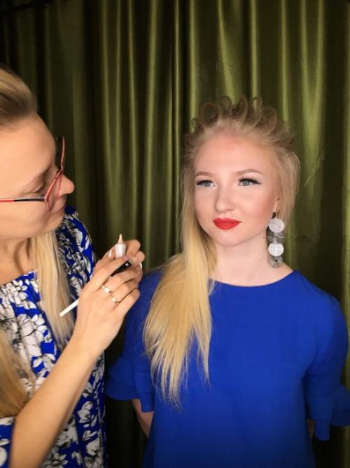 Растушеванная стрелка - как современная интерпретация классики Черная Стрелка - Красная Помада. 04