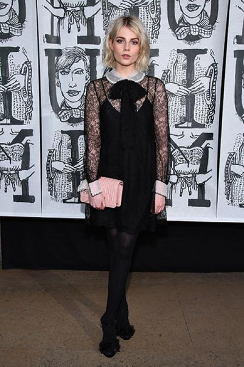 Неделя моды в Париже: Елена перминова, Кайя Гербер, эль фаннинг, джорджия Мэй джаггер и другие на показе Miu Miu. 06