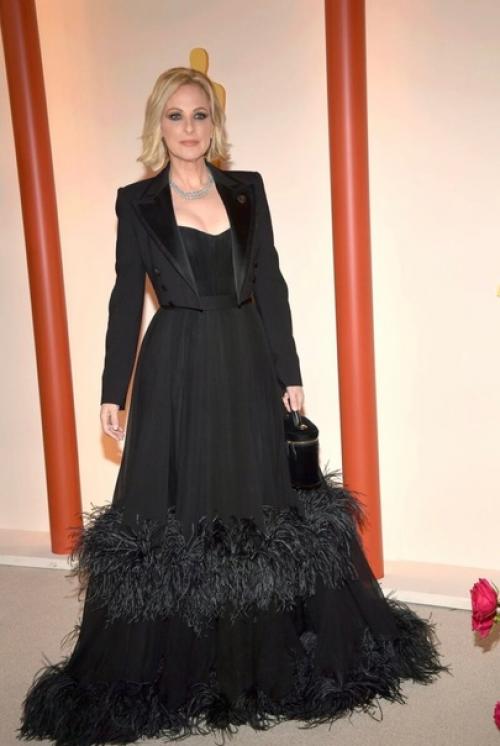 Как вам наряды оскара 2023? 04