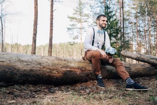 Обычно, на свадьбе, полностью все внимание обращается на образ невесты, все взгляды устремлены именно на нее. 01