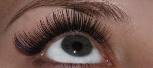 Побалуйте себя красивыми волосиками, макияжем, ноготками и ресничками! 06