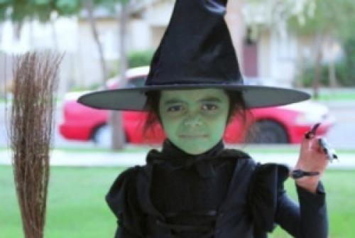 Как сделать макияж на Хэллоуин в домашних условиях. 06