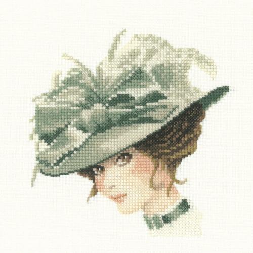 Женский образ создается из нескольких составляющих - прически, наряда, макияжа, обуви и аксессуаров. 04