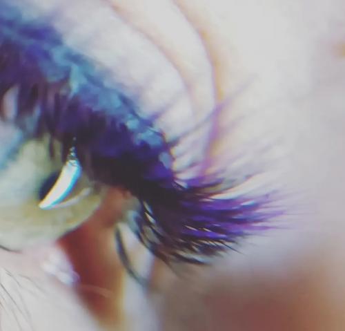 Весна пора яркости и особых впечателений наши мастера помогут почувствовать вас особенной этой весной! 02