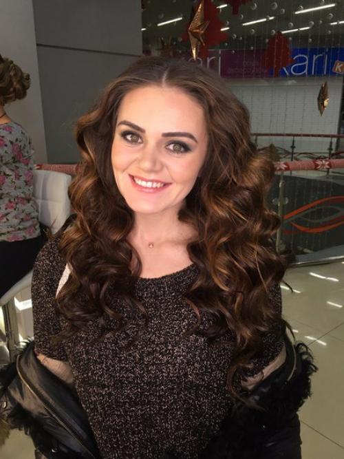 Модели для создания локонов и причёсок нужны? 01