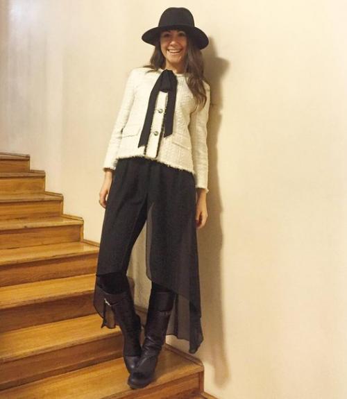 Наши преподаватели:   Эка чохури - преподаватель по стилю в школе Реверанс. 01