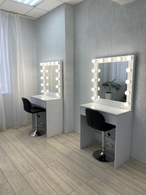 Сдам рабочие места мастеру по наращиванию ресниц, перманентного макияжа, ламинирования ресниц: 01