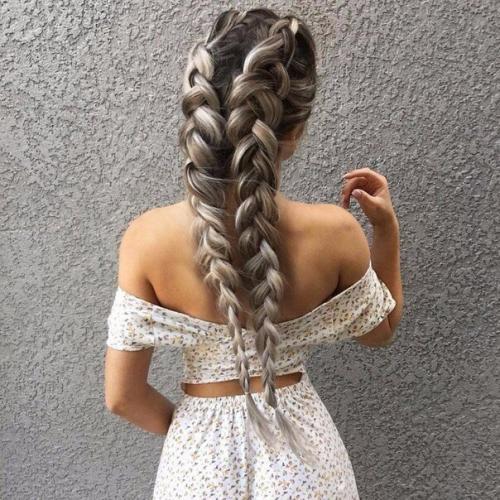 В мае во всех школах прозвенят последние звонки. 06