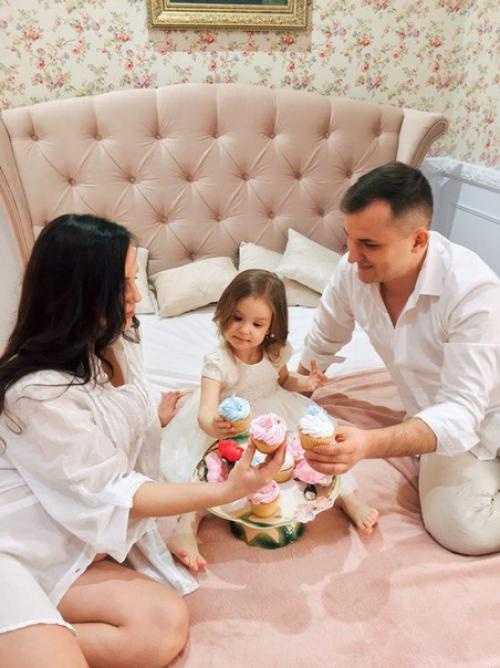 Ищу девушек, беременных, пары на фотосъемку в этой студии? 02