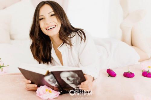 Ищу девушек, беременных, пары на фотосъемку в этой студии? 01