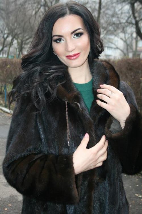 Окрашивание и коррекция бровей, макияж, причёски. 01