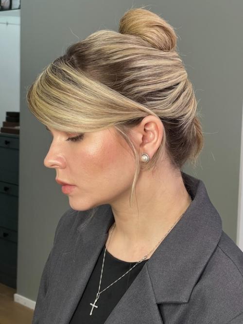 Свой образ с легким макияжем и универсальной прической преобрази! 02