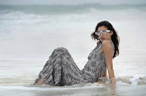 Iron Maiden: Сара сампайо в фотосессии Жиля бенсимона для Elle UK May 2016. 04