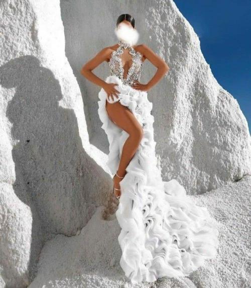 Фото + платье + промт. 01