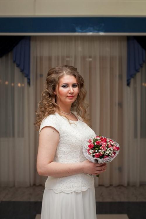 Вот еще одна красоточка Наташа, которую я собрала в самый важный и торжественный день для двоих. 01