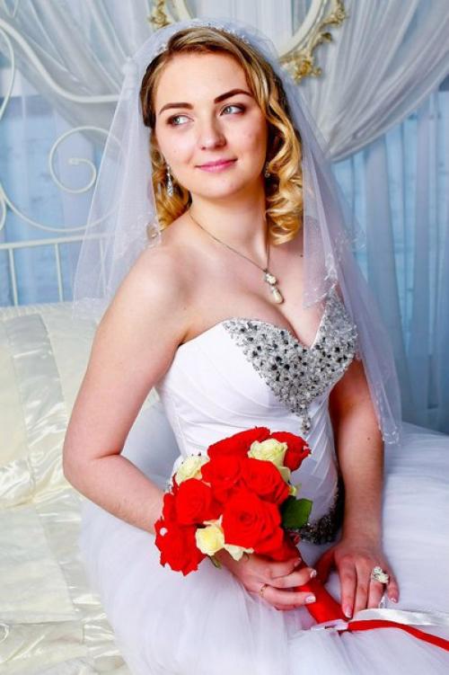 Дорогие мои девочки, уже началась запись на выпускные в школах и детских садах, и на последние звонки! 01