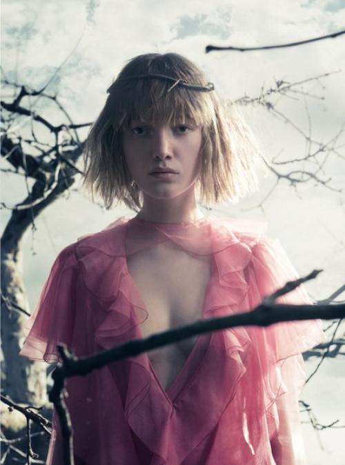 Where The Wild Thyme Blows: Лу шуф в фотосессии регана Кэмерона для Harper's Bazaar UK May 2016. 01
