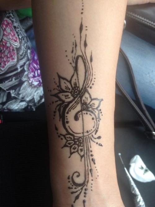 Маникюр ( шеллак, наращивание) от 600 р. 02