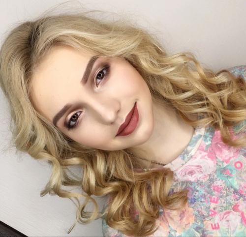 Девушки, я профессиональный визажист и стилист? 03