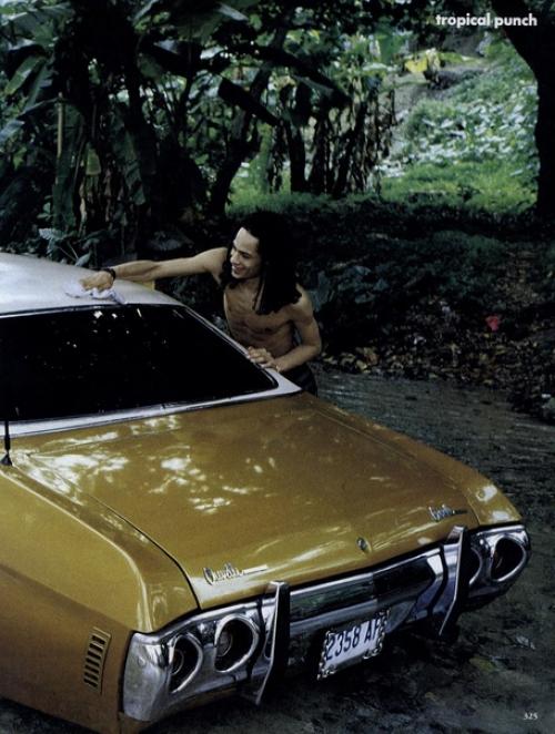 Tropical Punch. Американский Vogue, апрель 1991 года. 07