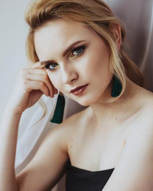 Макияж и локоны 1500 р. 02