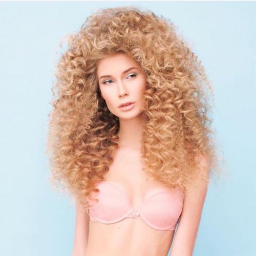 23 апреля в субботу в студии 212 с 13 до 15 часов пройдет бьюти - съемка свадебных украшений и шикарных образов моделей! 02