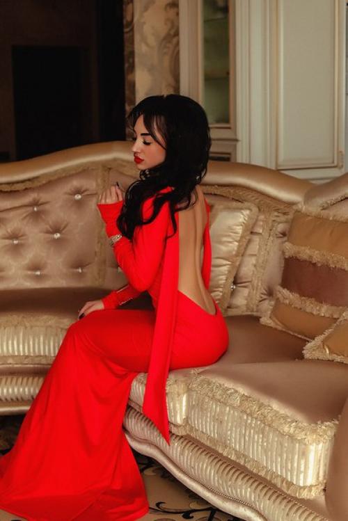 Совсем скоро пора выпускных. 01