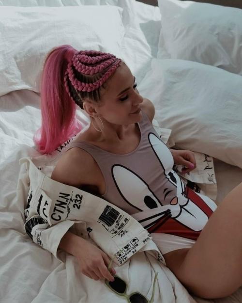 Афрохвост - редкий случай, когда прическа работает как Фильтр Уверенности. 01