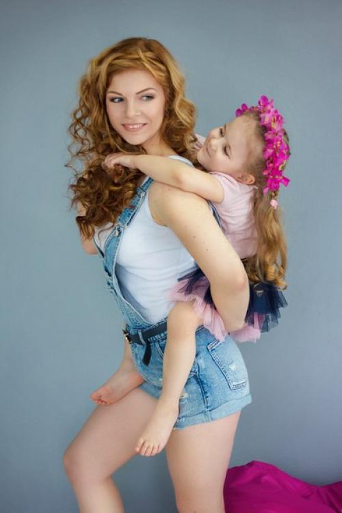 Модели для пополнения портфолио нужны. 03