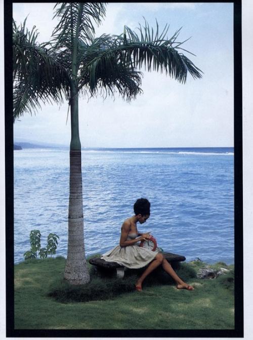 Tropical Punch. Американский Vogue, апрель 1991 года. 02