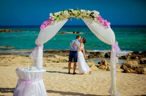 Символическая свадьба на Кипре на берегу протараса? 04