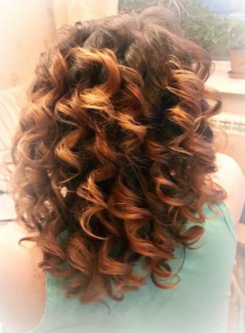 Девушки Екатеринбурга!  Началась пора легких платьев и каблучков, ведь несмотря на погоду, хочется уже лета и яркости. 04