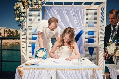 Символическая свадьба на Кипре на берегу протараса? 02