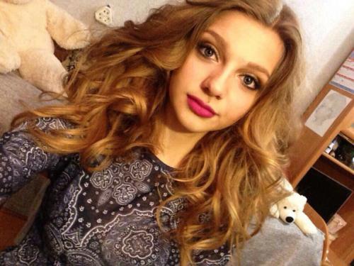 Нужны модели на макияж 350 р и прическу или локоны 350 р. все вместе 700 р. так же возможны фотосессии. 05