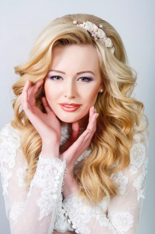 Прическа и макияж на выпускной вечер осталось только два места 12. 04