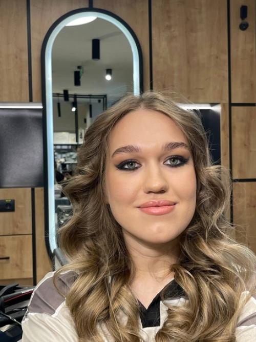 Выпускной - это особенное событие, которое требует особого образа. 02