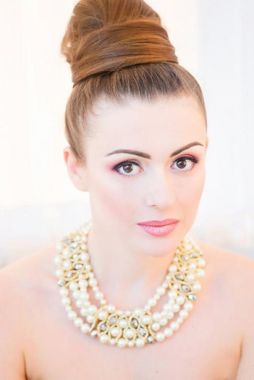 Выпускной - один из самых запоминающихся дней в жизни девушки. 01