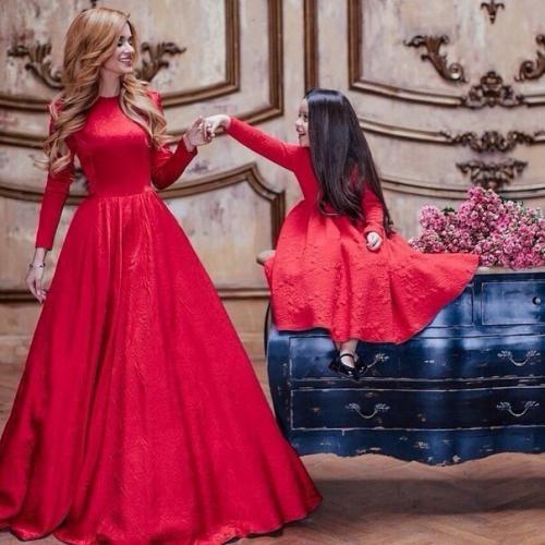 Дорогие выпускники свадебный салон - магазин Венеция ждет вас за выпускными нарядами! 03