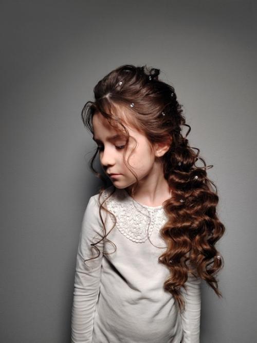 Совсем скоро начнутся выпускные из садов и школы. 02