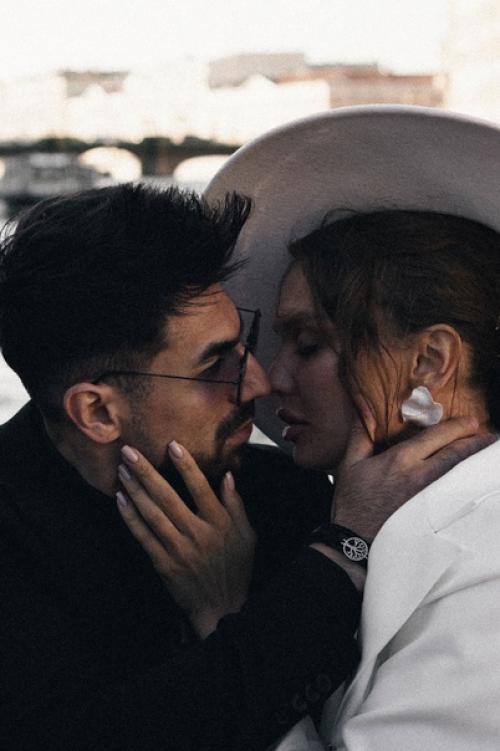 Фотосессия - это удивительная возможность запечатлеть моменты жизни и сохранить их на долгие годы. 05