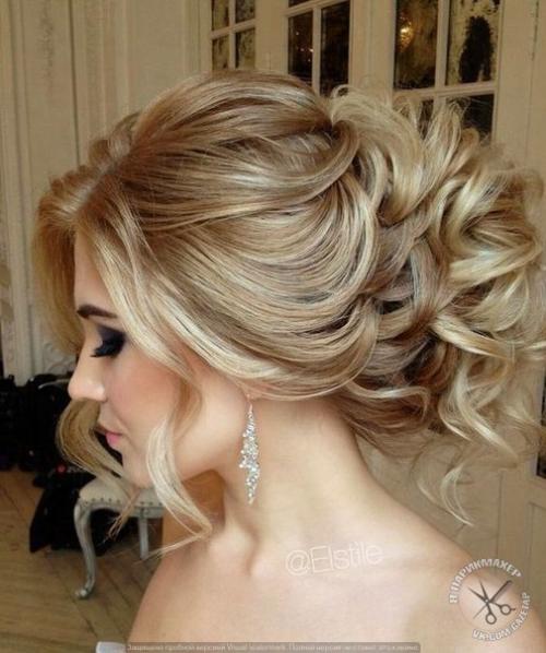 Все виды парикмахерских услуг: стрижки мужские, женские, детские, окрашивания любой сложности, SPA - процедуры для волос, прически, косы, макияж. 02