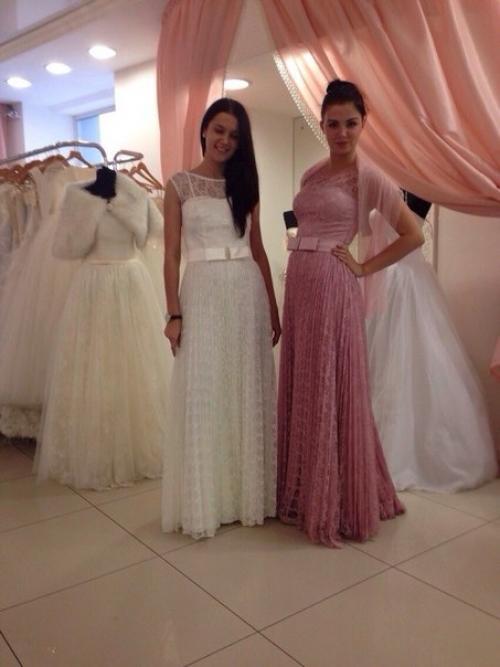 Дорогие выпускники свадебный салон - магазин Венеция ждет вас за выпускными нарядами! 04