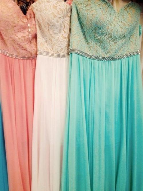 Дорогие выпускники свадебный салон - магазин Венеция ждет вас за выпускными нарядами! 06