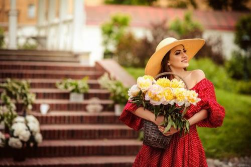 Ищу модель для фотосессии на условиях ТФП, яркую брюнетку, обязателен профессиональный макияж, прическа, подготовленный образ. 02