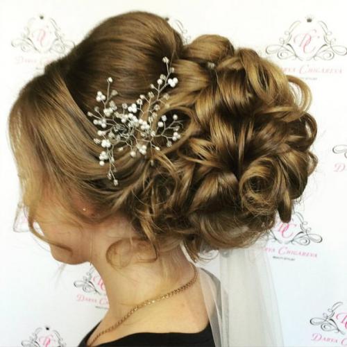 Предлагаю услуги парикмахера - визажиста. 03 Предлагаю услуги парикмахера - визажиста. 03