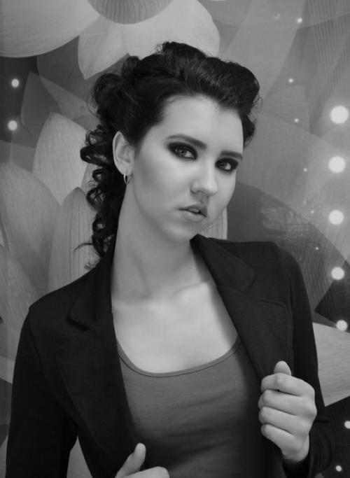 Модели на МАКИЯЖ прическу нужны. 03