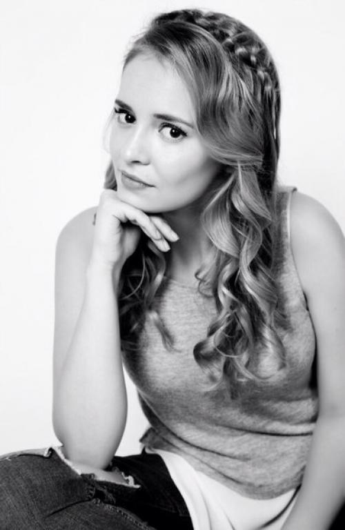 Милые девушки?  Запись на летний сезон открываю? 04