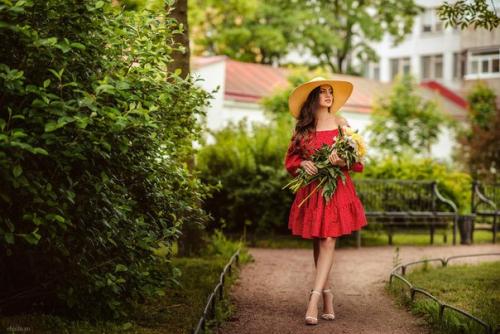 Ищу модель для фотосессии на условиях ТФП, яркую брюнетку, обязателен профессиональный макияж, прическа, подготовленный образ. 03